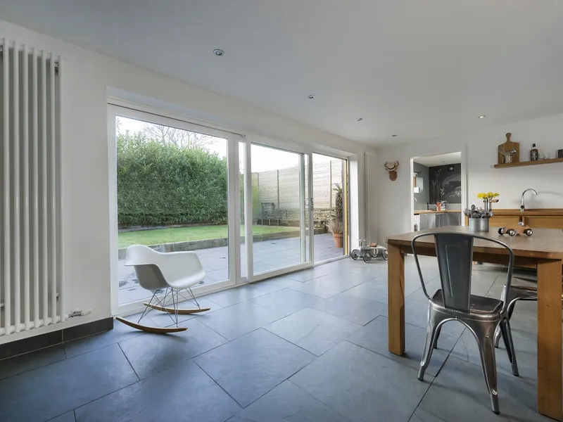 Sliding Windows — Gallery Merton